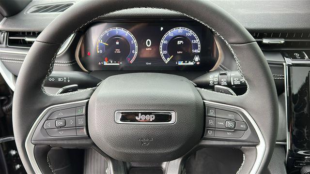 new 2025 Jeep Grand Cherokee car, priced at $40,999