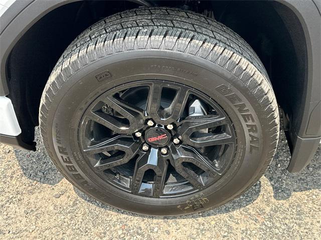 new 2025 GMC Sierra 1500 car, priced at $48,695