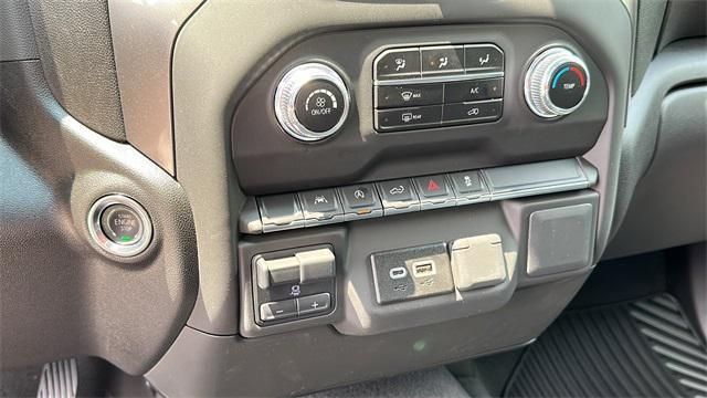 new 2025 GMC Sierra 1500 car, priced at $48,695