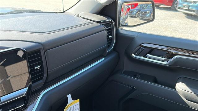 new 2025 GMC Sierra 1500 car, priced at $51,290