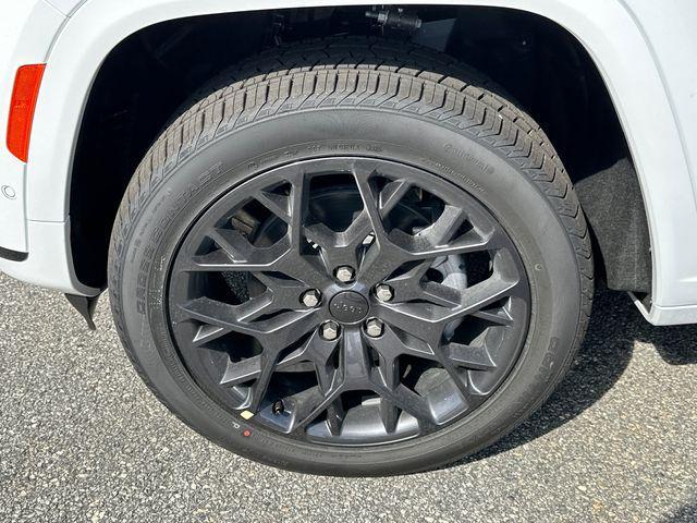 new 2025 Jeep Grand Cherokee L car, priced at $60,938