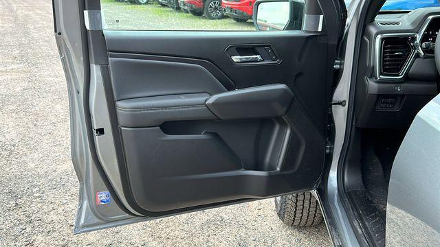 new 2025 GMC Canyon car, priced at $45,450