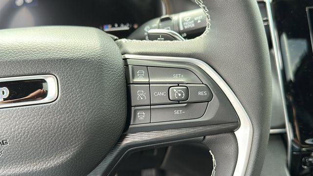 new 2025 Jeep Grand Cherokee car, priced at $41,495