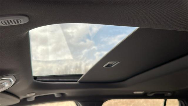 new 2025 Jeep Grand Cherokee car, priced at $38,495