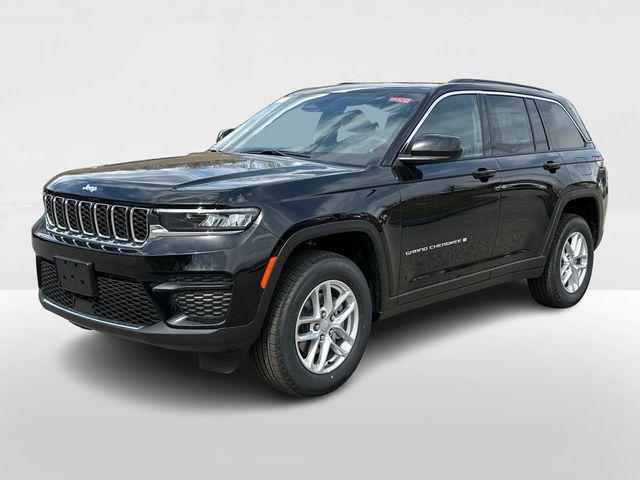 new 2025 Jeep Grand Cherokee car, priced at $35,499