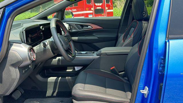new 2025 Chevrolet Equinox EV car, priced at $37,135