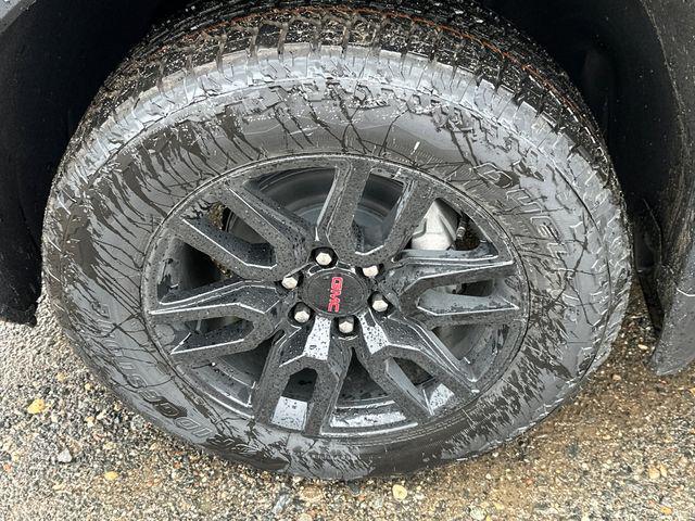 new 2025 GMC Sierra 1500 car, priced at $47,235