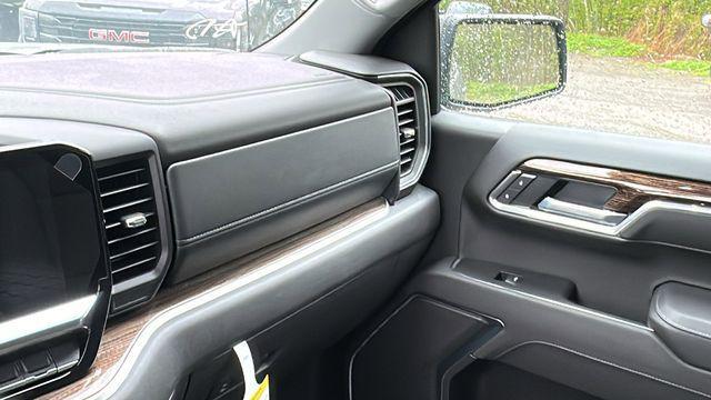 new 2025 GMC Sierra 1500 car, priced at $47,235