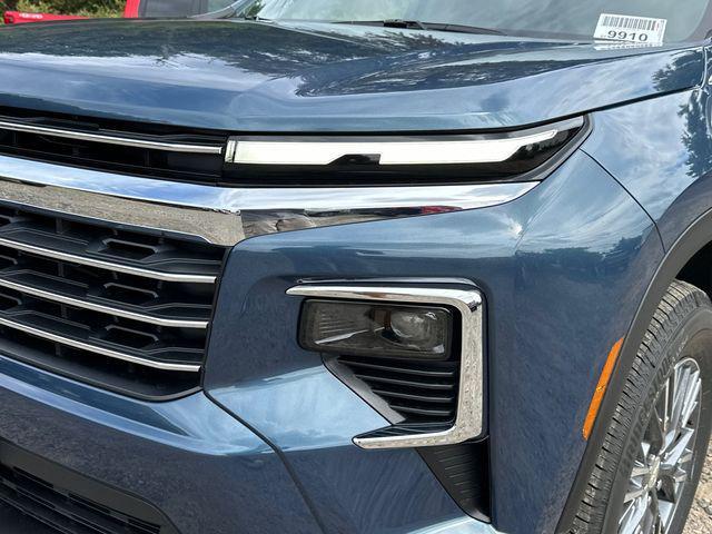 new 2026 Chevrolet Traverse car, priced at $44,695