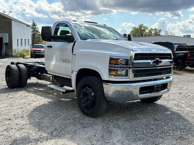 new 2024 Chevrolet Silverado 1500 car, priced at $49,398