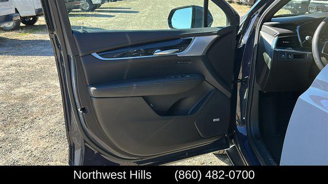used 2025 Cadillac XT5 car, priced at $44,997