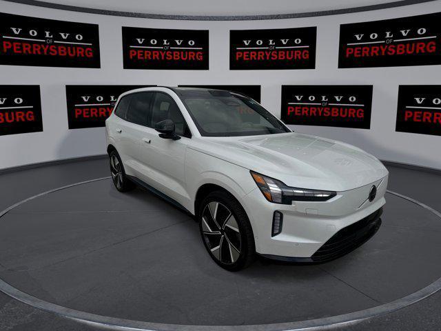 new 2025 Volvo EX90 car, priced at $83,740