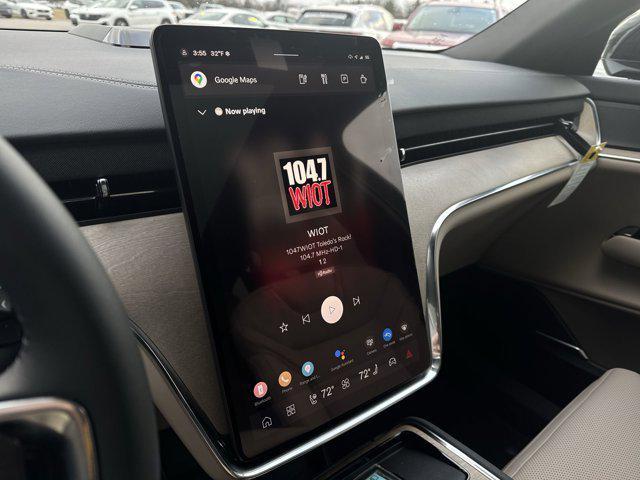 new 2025 Volvo EX90 car, priced at $83,740