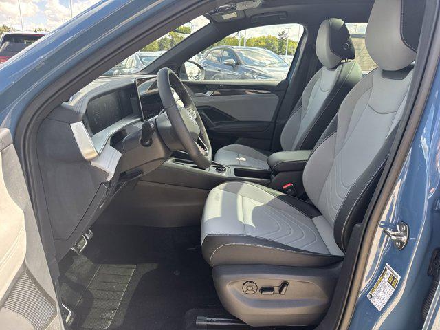 new 2025 Volkswagen Tiguan car, priced at $38,430