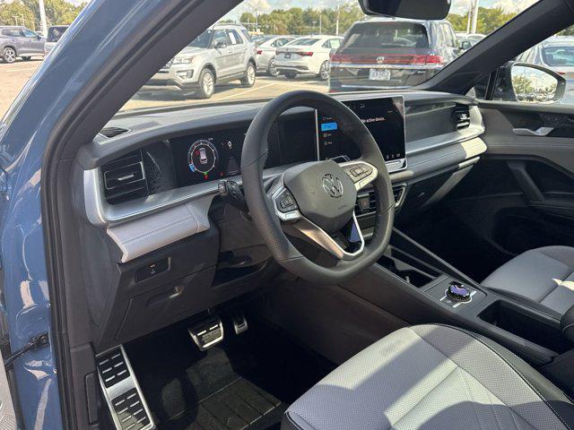 new 2025 Volkswagen Tiguan car, priced at $38,430
