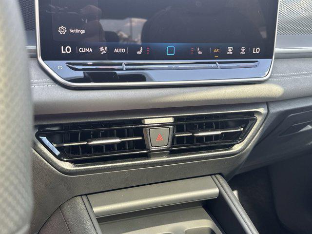 new 2025 Volkswagen Tiguan car, priced at $38,430