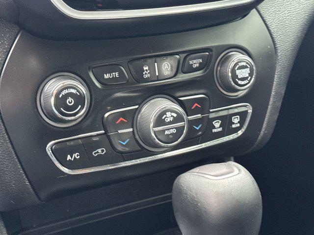 used 2020 Jeep Cherokee car, priced at $23,999