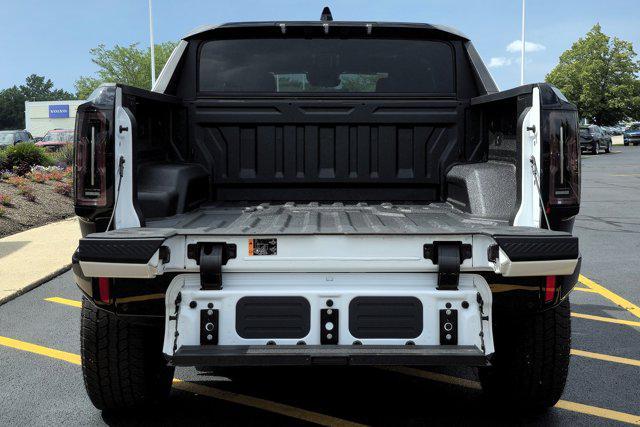 new 2025 GMC HUMMER EV Pickup car, priced at $93,695