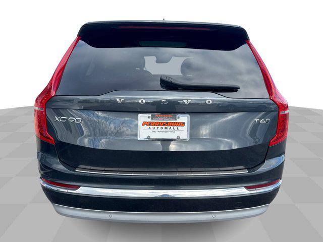 used 2022 Volvo XC90 car, priced at $37,901