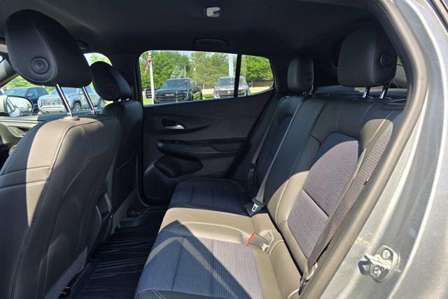 new 2025 Buick Envista car, priced at $26,297