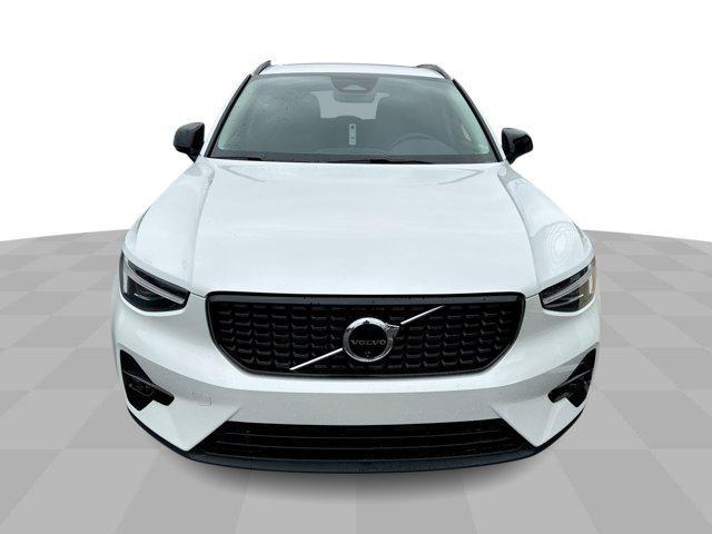 new 2025 Volvo XC40 car, priced at $51,040