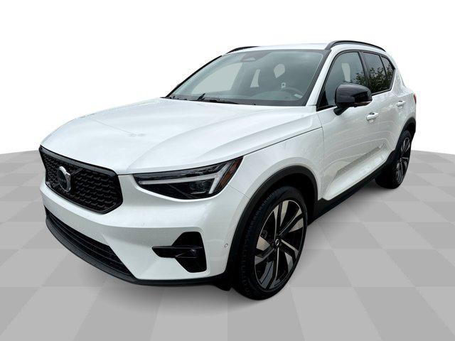 new 2025 Volvo XC40 car, priced at $51,040