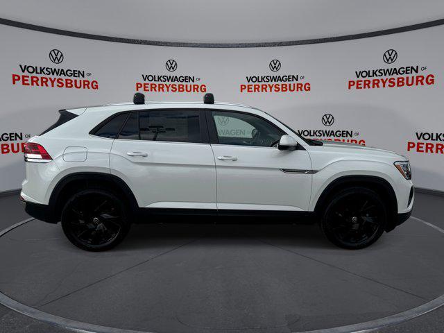 new 2026 Volkswagen Atlas Cross Sport car, priced at $45,426
