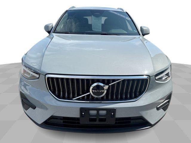used 2025 Volvo XC40 car, priced at $33,032