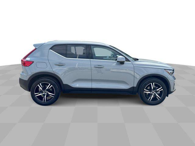 used 2025 Volvo XC40 car, priced at $33,032