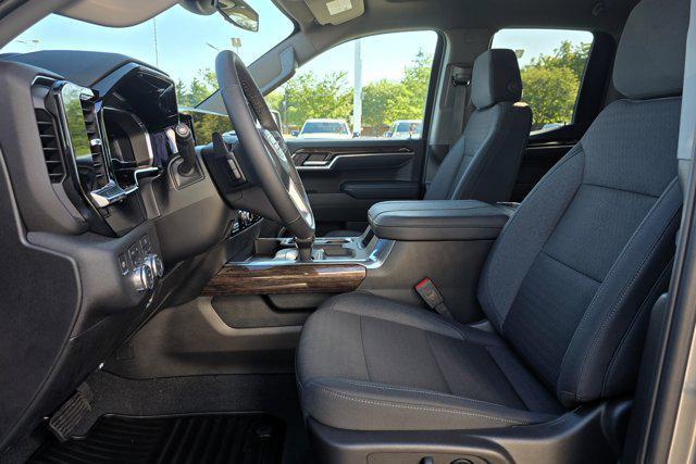 new 2025 GMC Sierra 1500 car, priced at $55,678