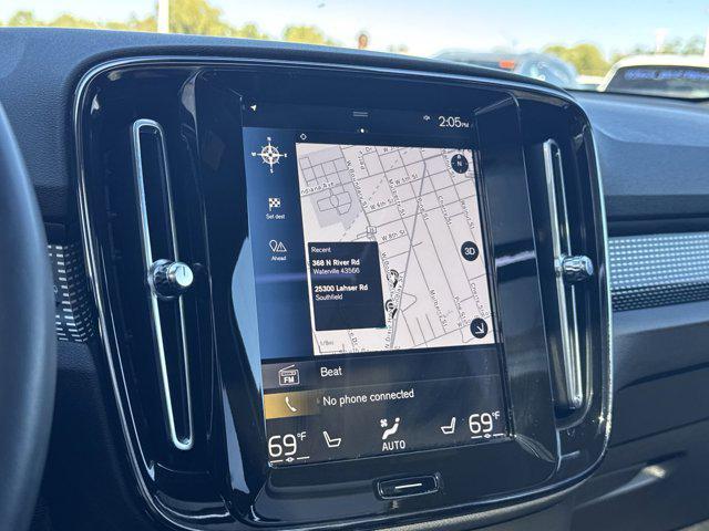 used 2022 Volvo XC40 car, priced at $21,990