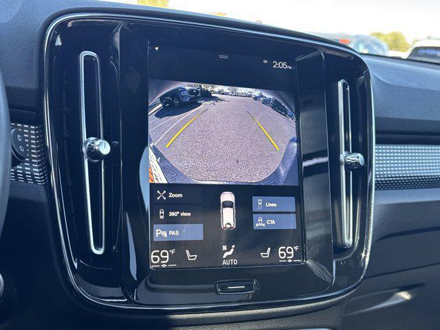 used 2022 Volvo XC40 car, priced at $21,990