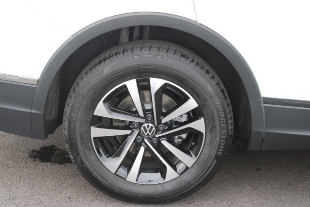 new 2024 Volkswagen Tiguan car, priced at $29,932