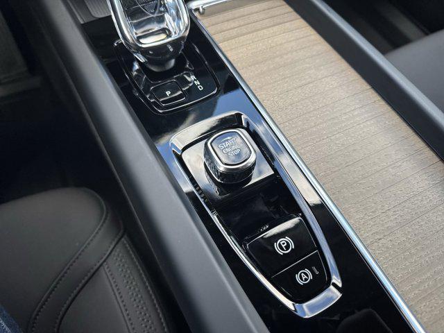 new 2026 Volvo XC60 car, priced at $57,985