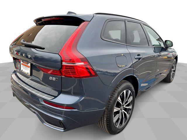 new 2025 Volvo XC60 car, priced at $51,075