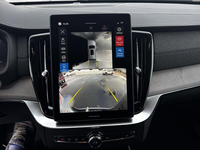 new 2026 Volvo XC90 car, priced at $75,155