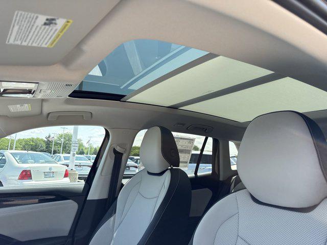 new 2025 Volkswagen Tiguan car, priced at $36,091