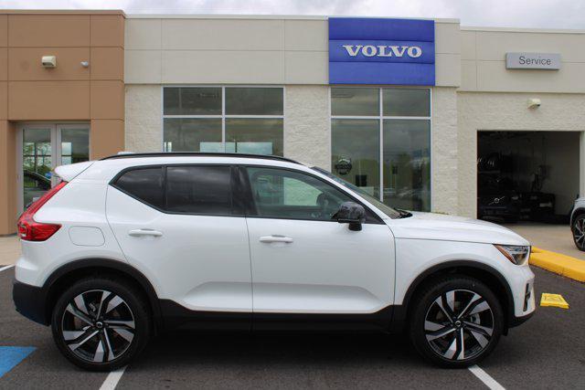 new 2024 Volvo XC40 car, priced at $48,502