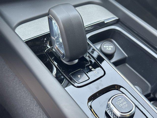 new 2025 Volvo XC60 car, priced at $55,360