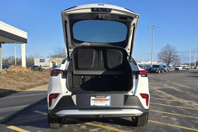 new 2025 Buick Envista car, priced at $26,274