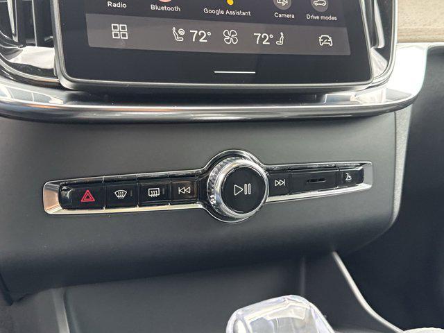 new 2025 Volvo XC90 Plug-In Hybrid car, priced at $78,805