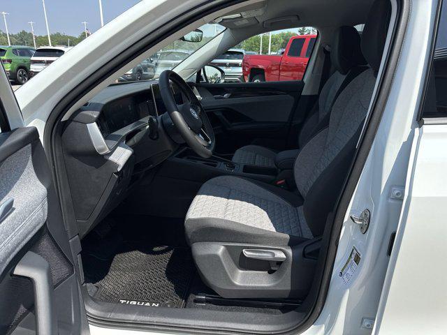 new 2025 Volkswagen Tiguan car, priced at $33,876