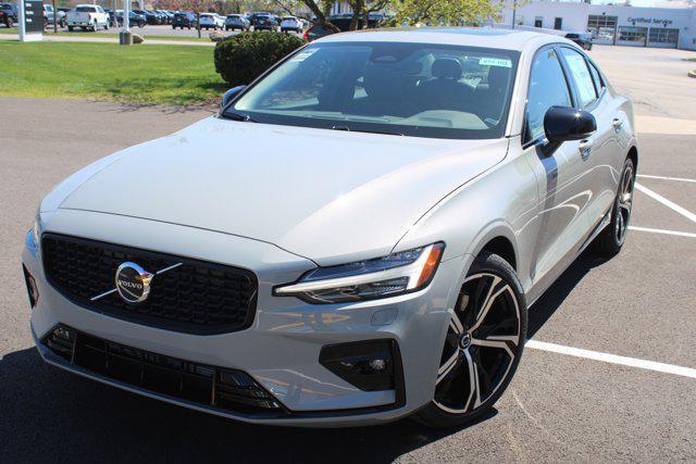 new 2024 Volvo S60 car, priced at $45,580