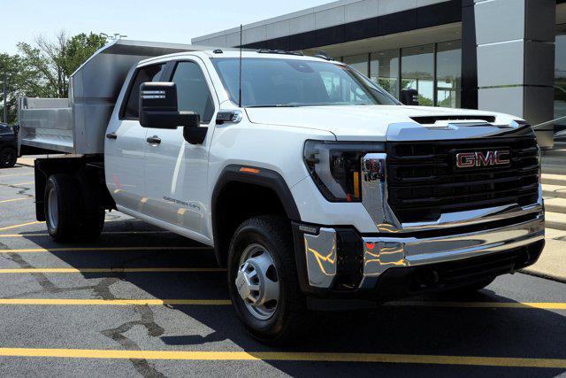 new 2025 GMC Sierra 3500 car, priced at $57,918