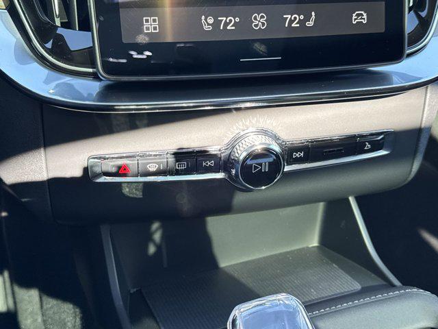 new 2026 Volvo XC90 car, priced at $71,825