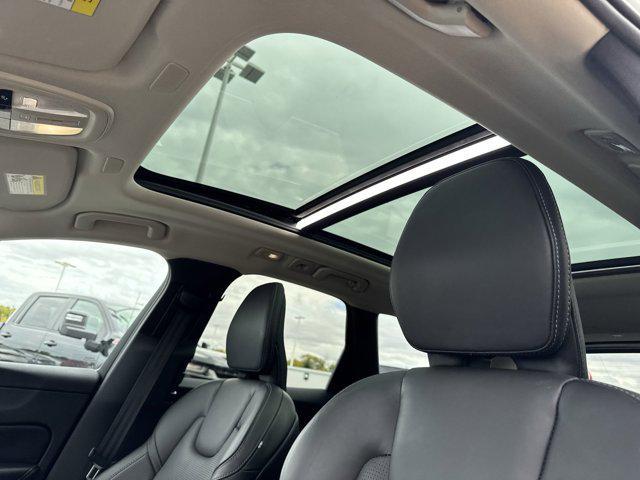 used 2022 Volvo XC60 car, priced at $33,961