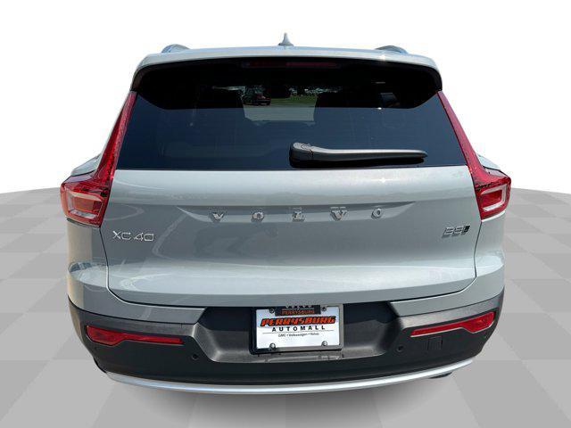 new 2025 Volvo XC40 car, priced at $46,035