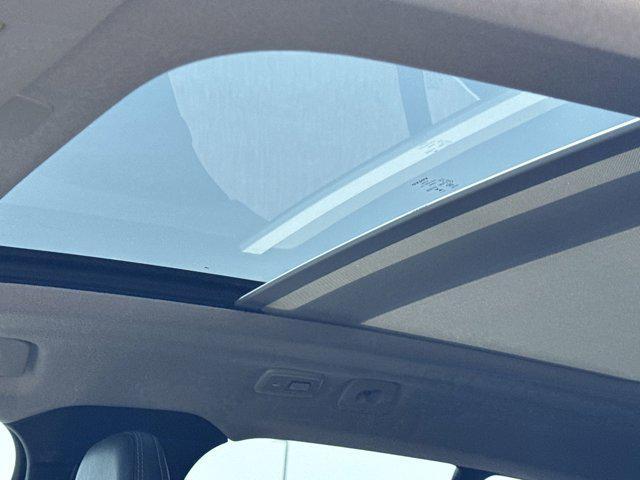 new 2025 Volvo XC40 car, priced at $46,035