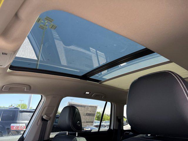 new 2025 Volkswagen Atlas car, priced at $46,561