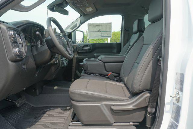 new 2025 GMC Sierra 3500 car, priced at $50,141